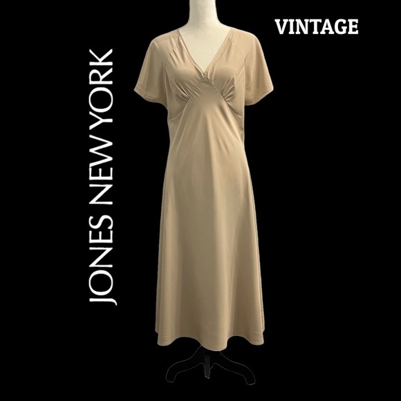 Jones New York Other - JONES NEW YORK (EUC) Vintage Gown Size Large